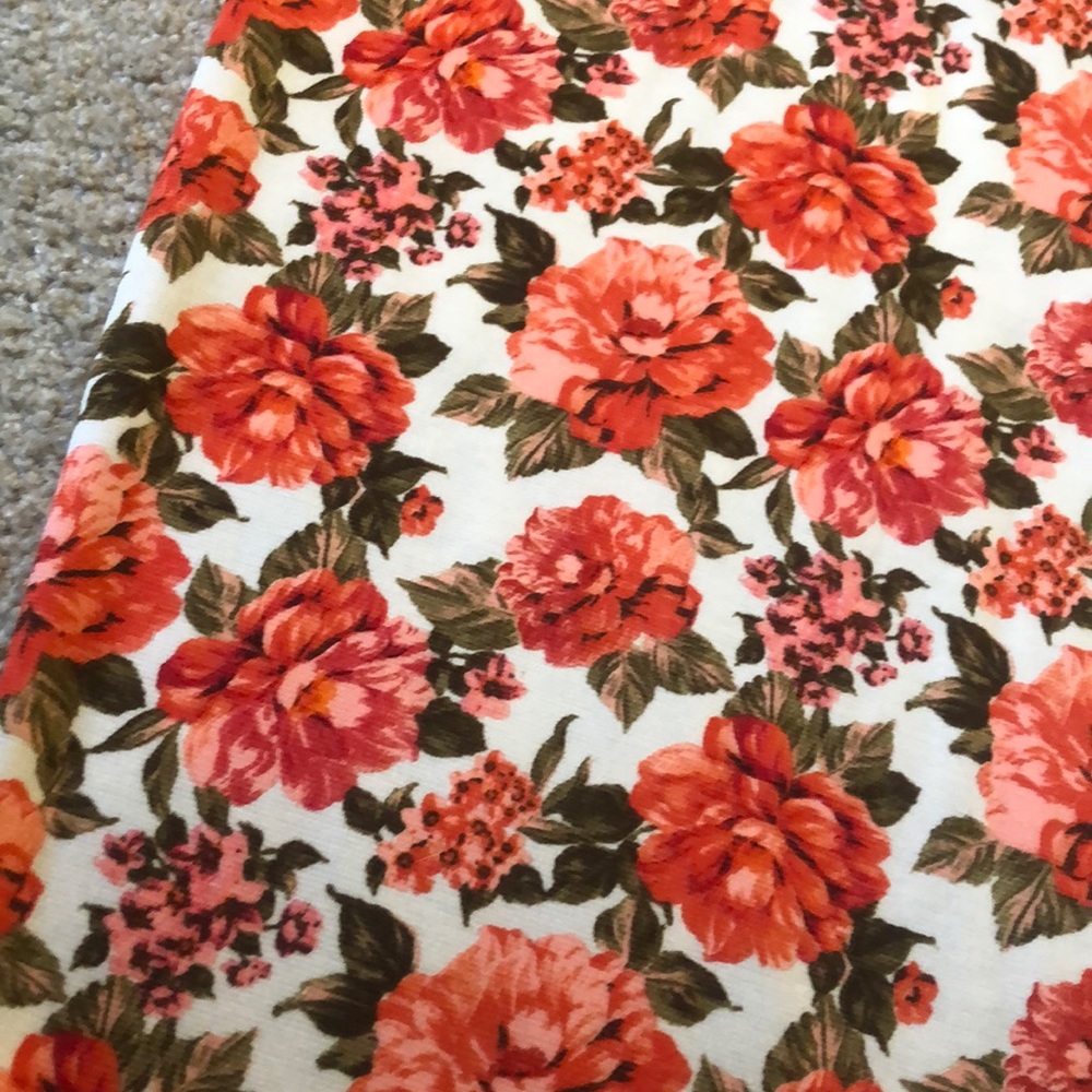 🌺 Lularoe flowered Cassie skirt size M - Picture 4 of 4